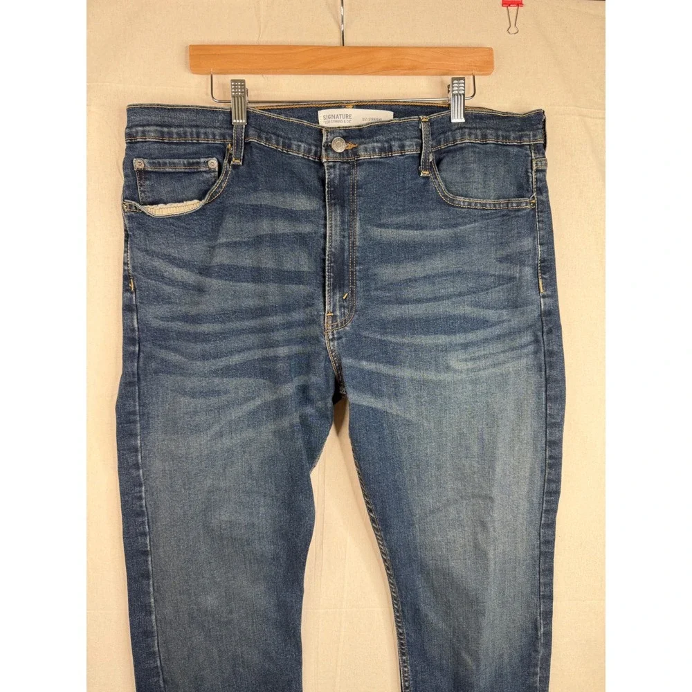 Signature Levi's Straight Jeans size 40 X 30 Blue